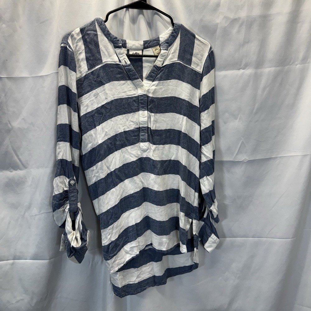 Buckle Daytrip Shirt Womens Small Long Sleeve Blue‎ Striped Roll Tab